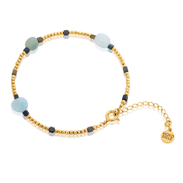 Bracelet with blue apatites, hematites and gold-plated beads