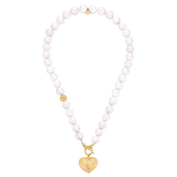 Natural pearls necklace with heart pendant